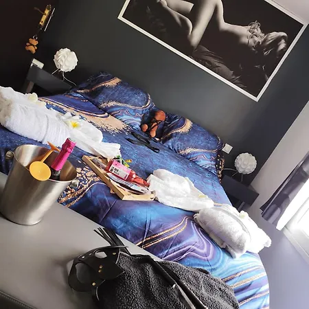 Ile Des Plaisirs - Intimiste Adultes Avec Prive *